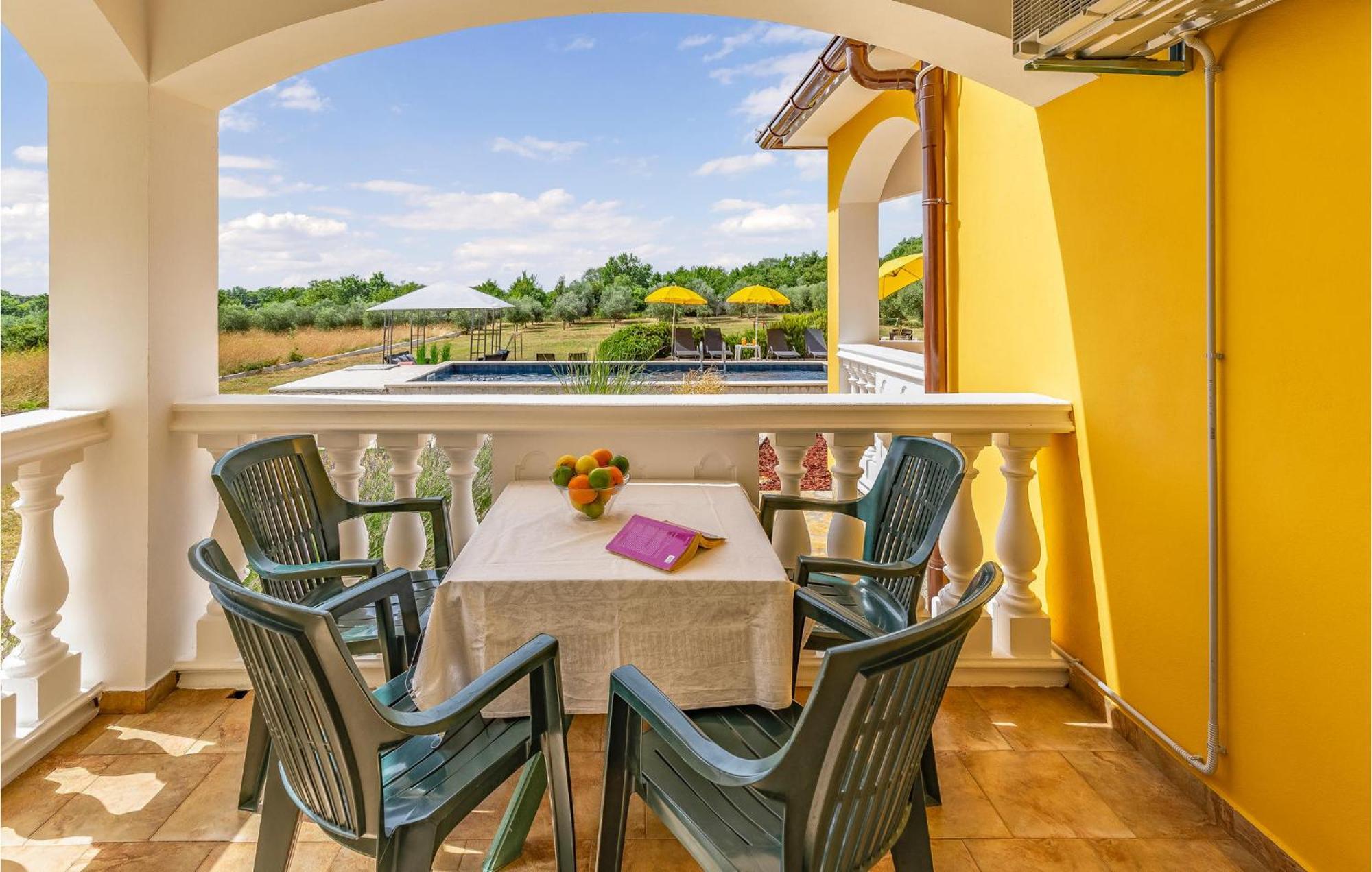 Amazing Home In Valtura מראה חיצוני תמונה