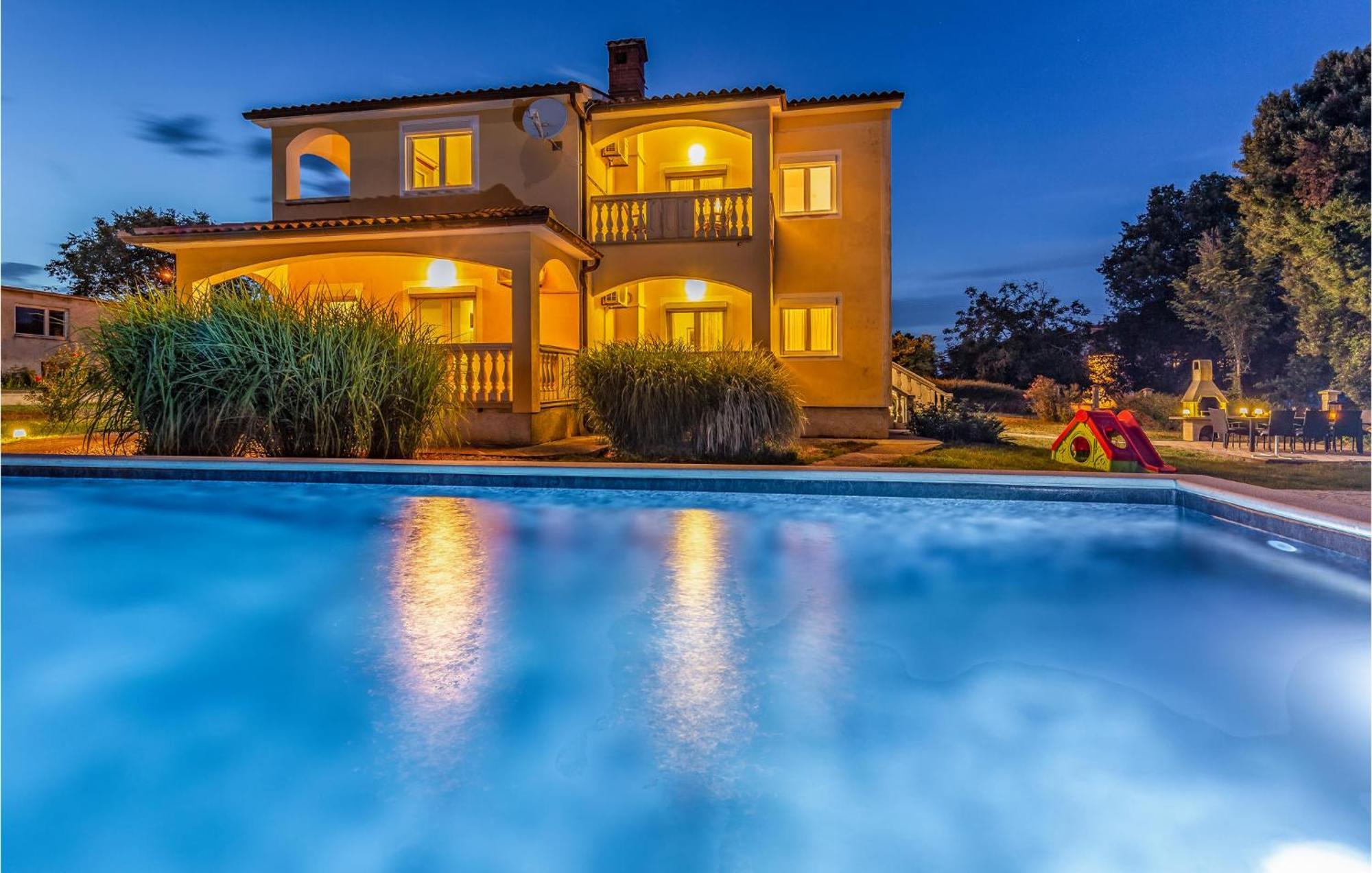 Amazing Home In Valtura מראה חיצוני תמונה